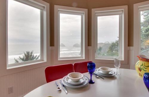 Oceanside Apartment | Berni's Ocean View Castle - The Crow's Nest