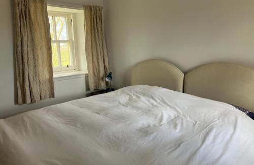 Peterhead House | Berryhill Maids Quarters - 1 bedroom - Self Catering - Sleeps 1 or a couple - Dogs Welcome - Off-road Parking - Suit Contractors - Peterhead 1 mile - Newly Refurbished - Open plan kitchen -living - dining - 1 bathroom - Shed - Yard -Drying Room available