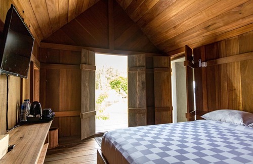 West Tulangbawang Hotel | Berugo Cottage
