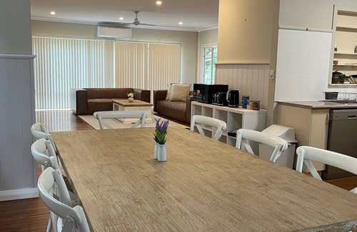 Coffs Harbour House | Beryls House- 4 Bedroom Home