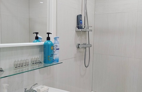 Lachine Apartment | Besement 1BDR FREE PARKING , WIFI. CITQ 299017