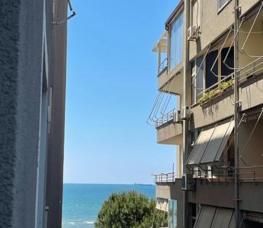 Shkembi i Kavajes Apartment | BESS Beach House