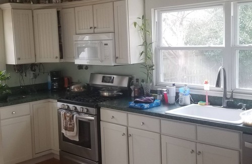Devon House | Best Beach House in Milford—Sleeps 12 or so