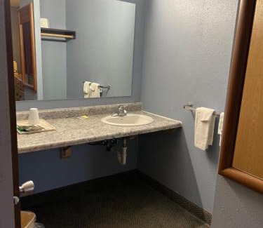 Owatonna Hotel | Best Budget Inn Owatonna