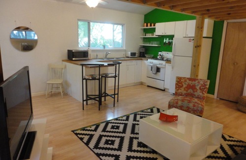 South River City House | Best Central Location/Private Urban Oasis/Travis Heights Near SoCo & Downtown
