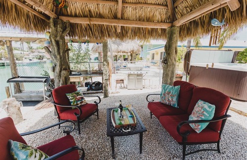 Marathon House | Best Deals in Duck Key . 2 Bedroom/2 Bath w/40' 'Dock, Trailer Storage Incl,