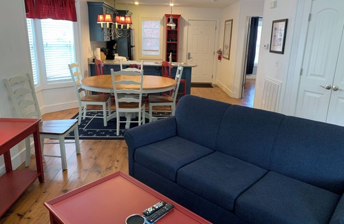 Branson Cottage | Best Family Resort in Branson! 2BDR Cottage in Stormy Point Village.