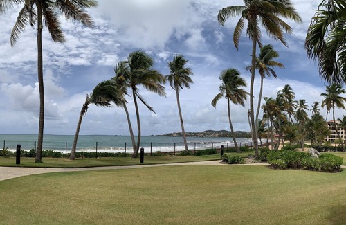 Candelero Abajo Apartment | Best Ground Floor Beach Front @ Crescent Beach