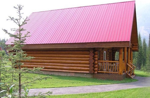 Golden House | Best in Class Deluxe Chalet - Cabin No. 18