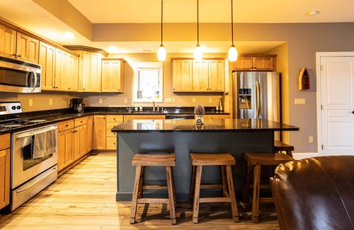 Blakeslee House | Best Kept Secret @ Deep Creek Lake - with a dock