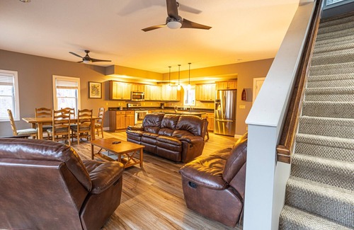 Blakeslee House | Best Kept Secret @ Deep Creek Lake - with a dock