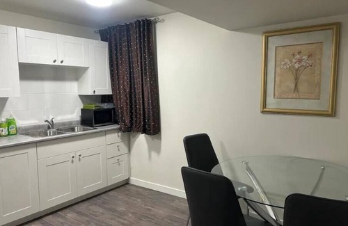 Saskatoon House | Best Location 2 Bedrooms Suite