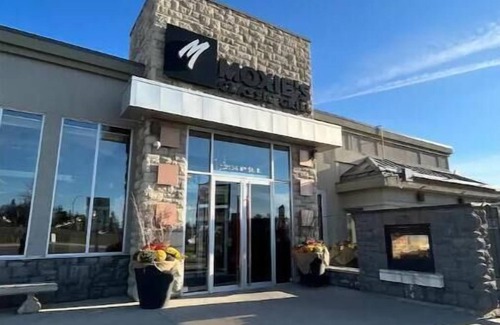 Saskatoon House | Best Location 2 Bedrooms Suite