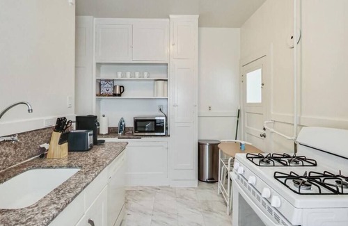 Berkeley Apartment | Best Location! 3BR by UCBerkeley