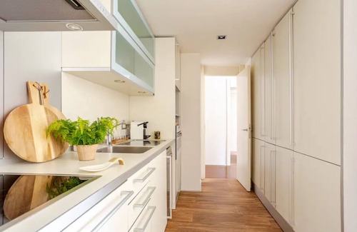Eixample Apartment | Best Location Apartment, in the Most Luxurious Street in Barcelona