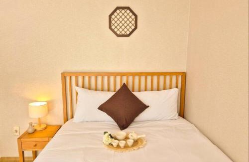 Yeoksam Apartment | Best location Gangnam Yeoksam 2bedroom Upp to four people