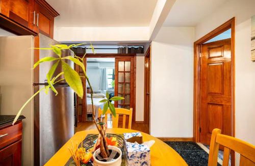 Queens House | BEST LOCATION IN QUEENS, Everything is near by, PRIVATE ROOM