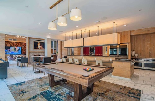 Orange Heights Apartment | Best Location | Pool, Gym, Parking, W/D & Dog Park