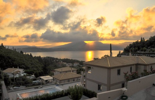 Katouna Apartment | Best memories are from holidays. Create one of them right here!
