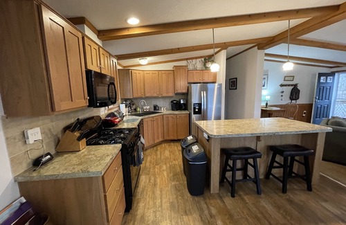New Paltz House | Best of both worlds! Amazing views plus an easy walk into town!