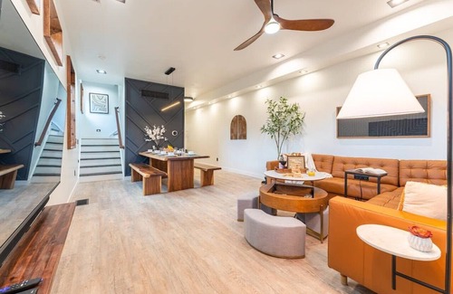 Mapleton/Fall Creek House | BEST of Downtown Indy Luxury Oasis 4BD Entire Home