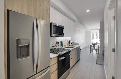 Evans Churchill Apartment | Best Phoenix Location | Walkable Studio | nr Metro