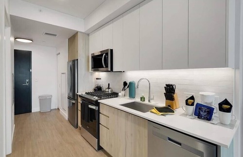 Evans Churchill Apartment | Best Phoenix Location | Walkable Studio | nr Metro