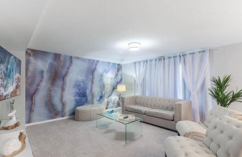Liberty Village Apartment | Best place to unwind and have lots of fun!