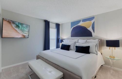 Liberty Village Apartment | Best place to unwind and have lots of fun!