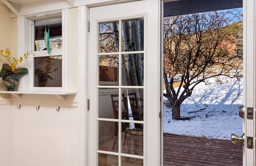 Basalt House | BEST RATES IN ASPEN, BASALT VALLEY, INQUIRE FOR LAST MINUTE DISCOUNTS