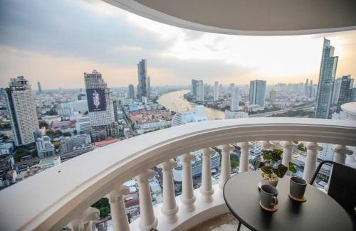 Bang Rak Apartment | Best river view - Loft apartment in great location