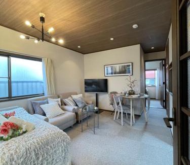 Honmachi Apartment | Best Shinjuku Modern Full-furnished Family size Apartment3 ONLY 2min to Shinjuku by Train
