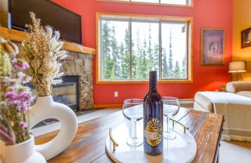 Snow Pine Estates Ski Chalet | Best Ski-in out 3 Bdrm Chalet, with Hot Tub