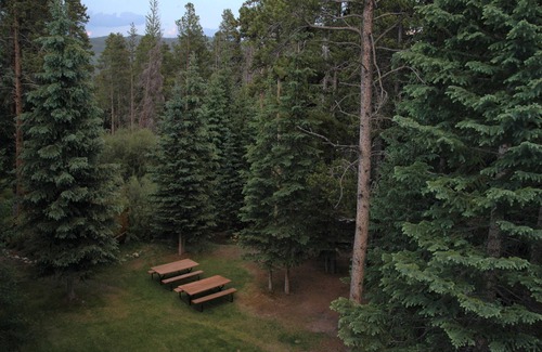 Four O'Clock Condo | Best Ski Slope View, Ski-in Condo. Easy to walk!