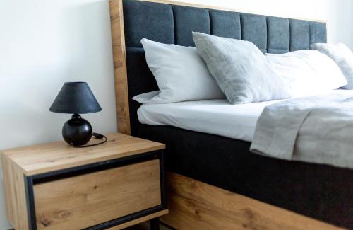Poppenhausen Apartment | BEST STAY Haus Martina im Herzen der Rhön - 3 einzelbuchbare moderne Wohnungen für 2-8 Personen, Terrasse, Balkon, Garten, Ski und E-Bike Keller, Lounge, freies Wlan, familienfreundlich