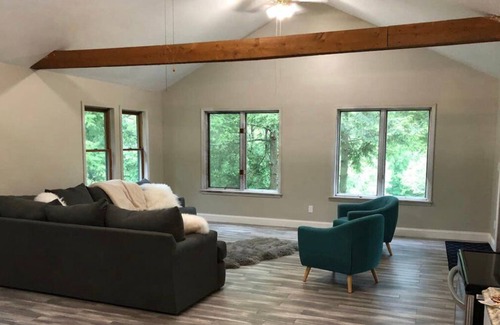 Howard House | BEST VALUED AIRBNB IN OHIO!