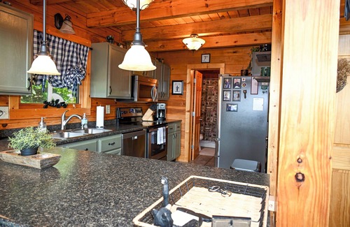 Bostic Cabin | Best View in NC, Totally Private! Burn Pit, & Pool table.