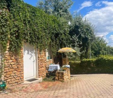 Szechenyihegy Apartment | Best view small house free parking self check-in