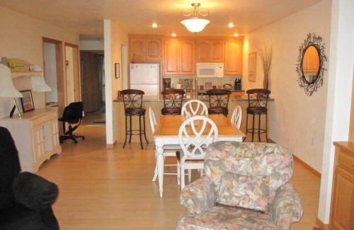 Eames Farm Condo | Best Waterview Of Egg Harbor - Fully Appointed 2 Bedroom Ground Level Condo