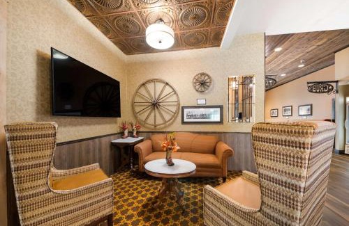 Bandera Hotel | Best Western Bandera Suites & Saloon