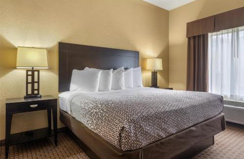 Bastrop Hotel | Best Western Bastrop Pines Inn