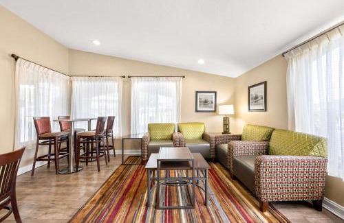 Northport Hotel | Best Western Catalina Inn