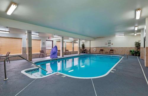 Springfield Hotel | Best Western Clearlake Plaza