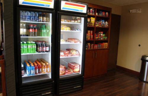 Effingham Hotel | Best Western Delta Inn