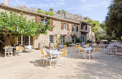 Salon-de-Provence Hotel | Best Western Domaine de Roquerousse