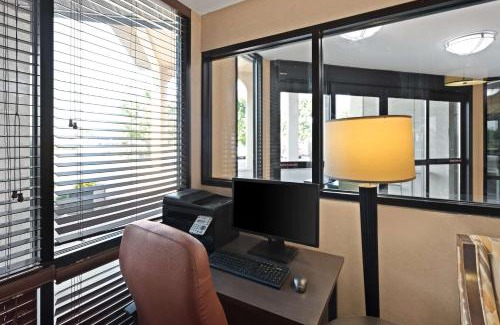 Grove City Hotel | Best Western Executive Inn
