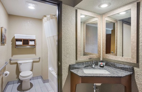 St Ignace Hotel | Best Western Harbour Pointe Lakefront