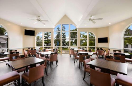 St Ignace Hotel | Best Western Harbour Pointe Lakefront