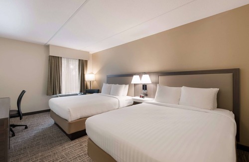 Clear Lake Hotel | Best Western Holiday Lodge