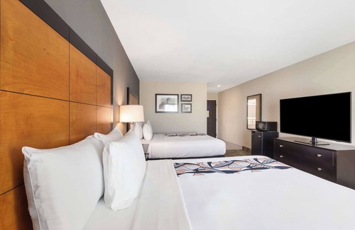 Burbank Hotel | Best Western Inn & Suites - Midway Airport